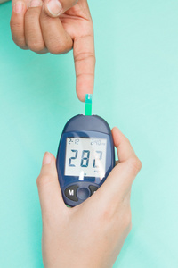 测量血糖与血糖的糖尿病患者