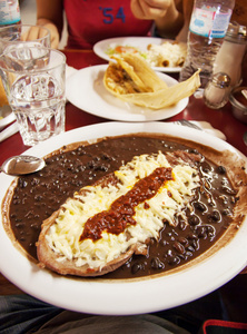 与辣椒牛排 feijoada