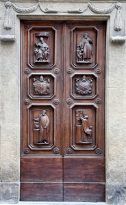 在意大利老木质门
