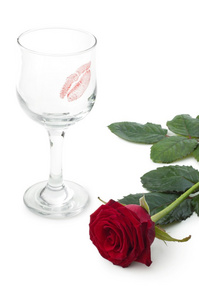 杯酒和玫瑰