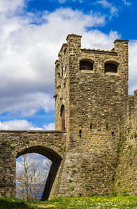 塔入口对城堡
