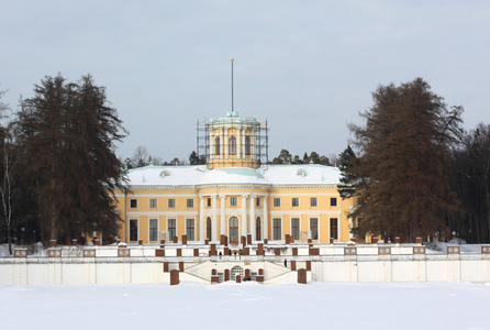 arkhangelskoe 在冬天的视图