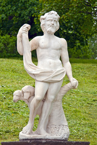 雕塑的彼得夏宫
