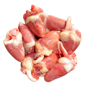 孤立在白色的新鲜鸡心照片