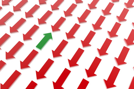 在对比的许多红色箭头绿色箭头摄影图
