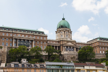 历史悠久的皇家宫殿在布达佩斯