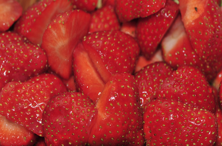 草莓切片背景