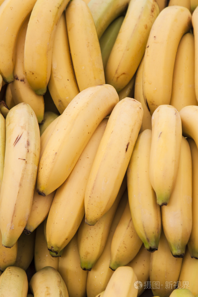 在街头市场香蕉