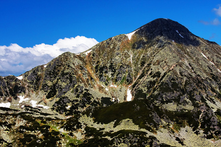 在 retezat 山，罗马尼亚的秋景