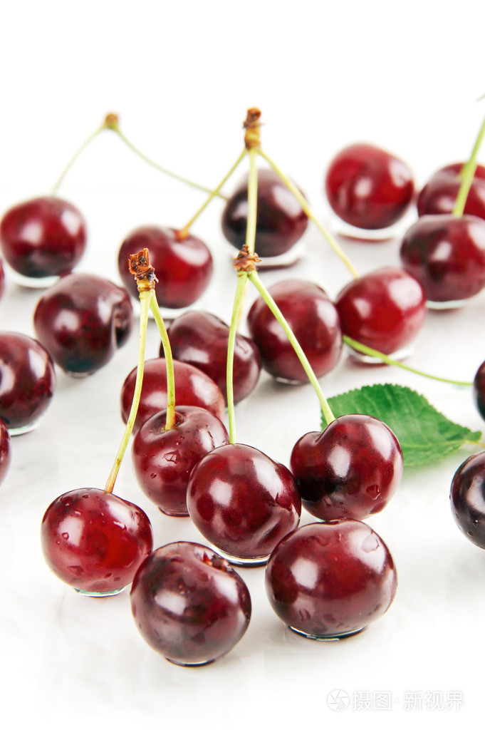 莓果红樱桃成熟