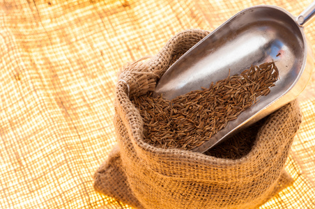 黑色小茴香图片