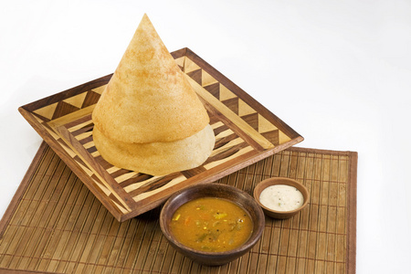 水鹿 dosa 与酸辣酱