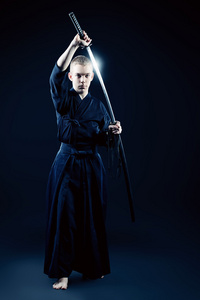 日本艺术剑道的肖像日本武术的剑斗.