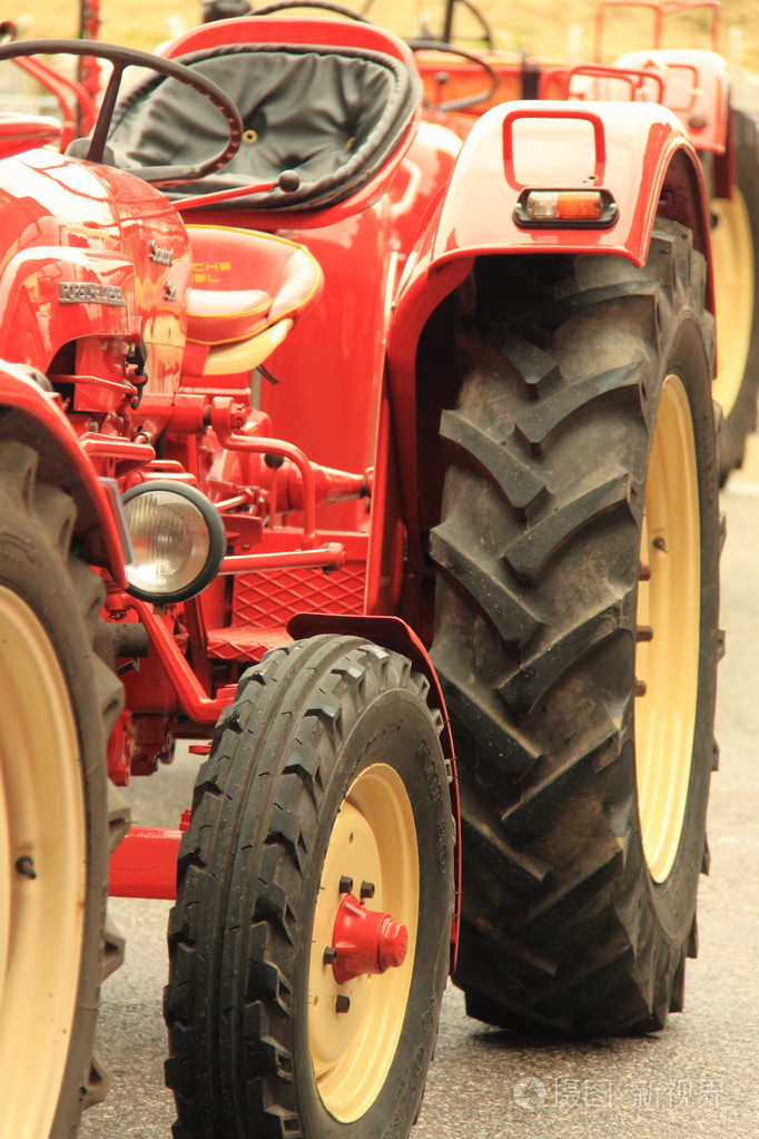 拖拉机复古