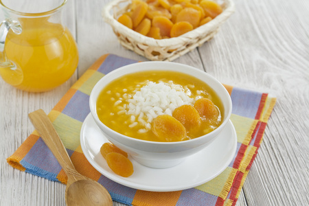 杏干水稻汤