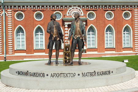 瓦西里  巴热诺夫和马特维卡扎科夫的纪念碑。莫斯科