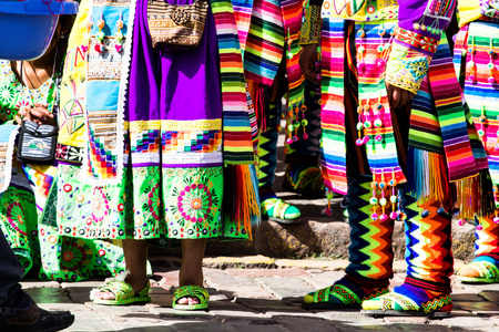 秘鲁舞蹈家在在库斯科