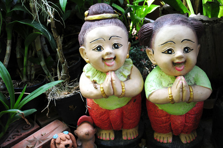 泰国佛教娃娃图片