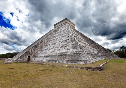 kukulkan 在关于尤卡坦半岛，墨西哥奇琴伊察金字塔