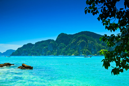 泰国南部的蓝色水皮皮岛