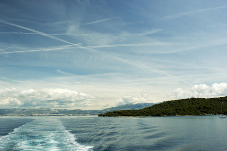 与船舶跟踪的亚得里亚海海景