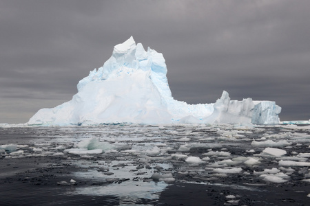 冰山 iceshelfs 和南极山