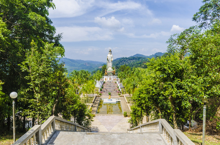 泰国慈悲寺的佛教女神的雕像