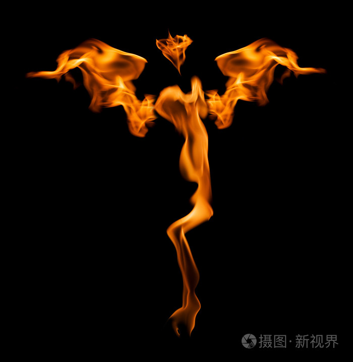 黑色背景上的火恶魔