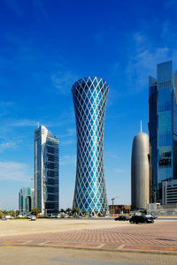 西湾区的多哈,卡塔尔双曲线塔照片