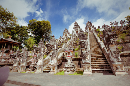 普拉 lempuyang 寺。印尼峇里岛