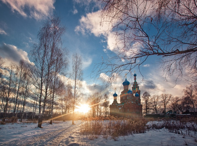 冬季景观与教会图片