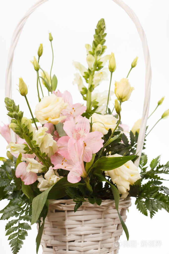 在篮子里的花