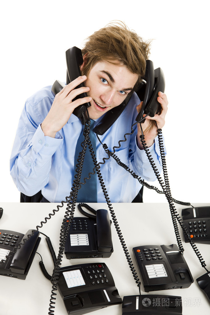 在同一时间接听多个电话