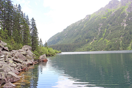 在波兰 tatra 山区山湖 morskie 开元