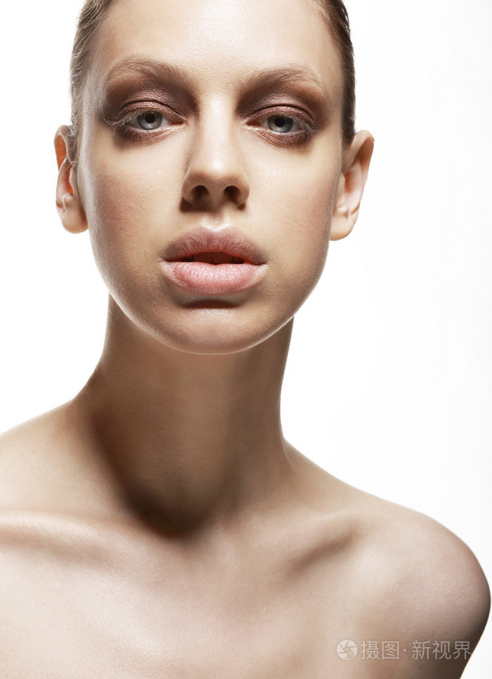 迷恋.豪华的年轻女人的脸.磁性