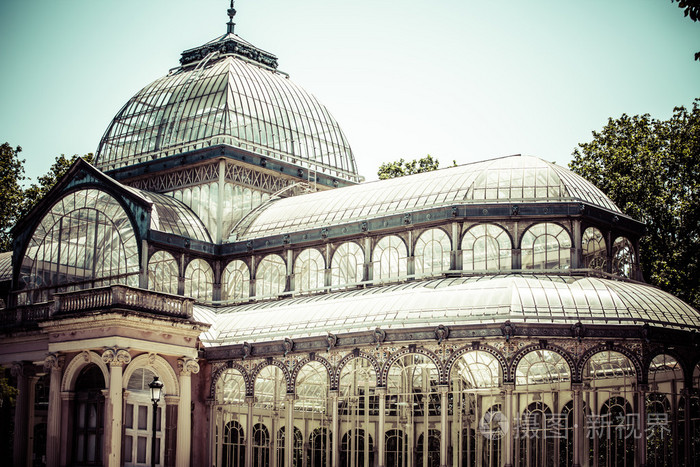 水晶宫 (palacio de cristal) retiro 公园,马德里,西班牙照片-正版商