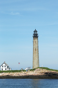 珀蒂马南岛岛灯塔在缅因州海湾，它是第二个最高的光塔在缅因州