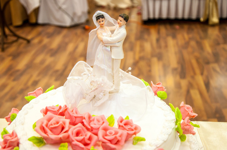 装饰婚礼蛋糕