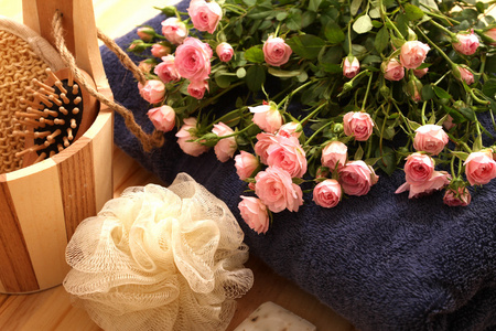 玫瑰 毛巾和水疗中心配件