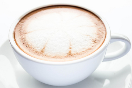 喝杯热咖啡摩卡咖啡在白色背景上孤立