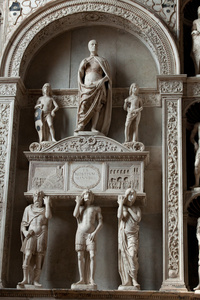 桑乔瓦尼 e 保罗，威尼斯在中世纪和文艺复兴时期的墙墓