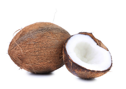椰子和白色背景上的切片
