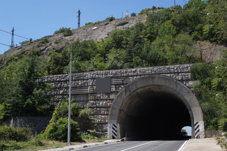 隧道山公路