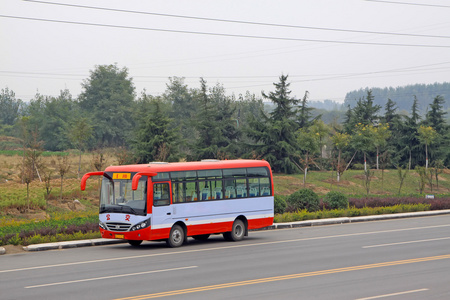 一辆公共汽车