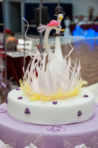 装饰婚礼蛋糕