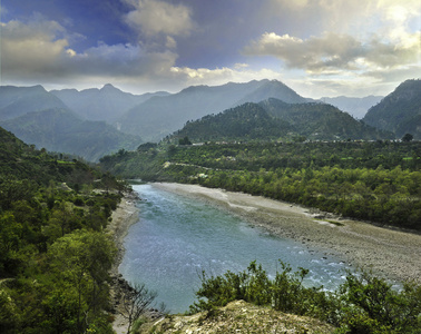 河和喜马拉雅山山脉