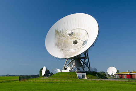 很多天线图片