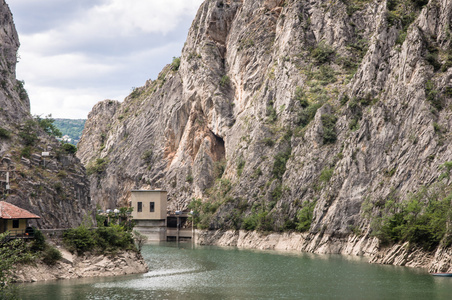 在峡谷 matka 国家公园，马其顿 matka 湖