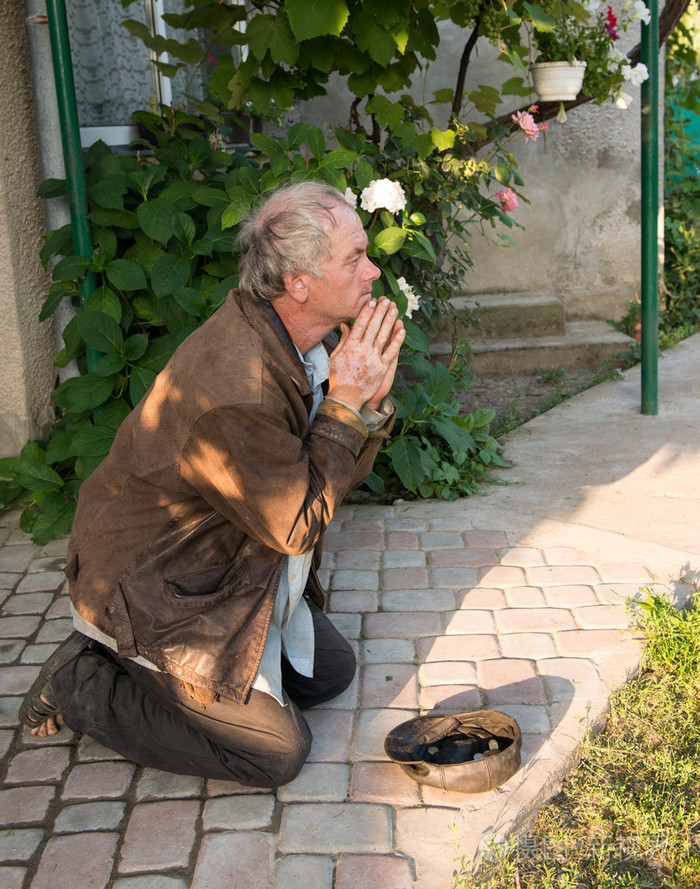 乞丐乞讨食物
