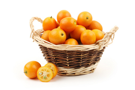 橙色国语或孤立在白色背景上的蜜桔水果